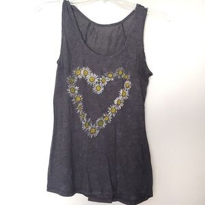 Daisy Heart Gray Stone Wash Tank Top Size Small